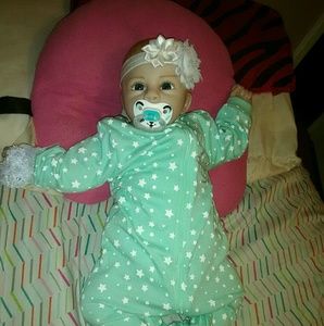 Meet your Posher, Lenora